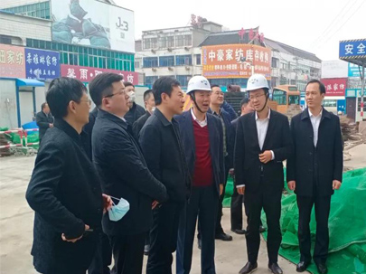 南通市家紡市場協(xié)同發(fā)展領導小組組長、副市長潘建華在園區(qū)視察協(xié)同發(fā)展相關工程項目